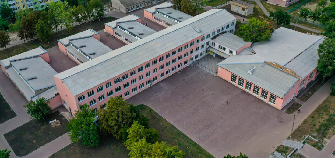 Школа №18 у Бахмуті до війни / фото Донецька ОДА