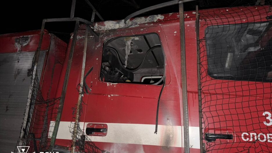 Пошкоджена службова машина / фото ДСНС