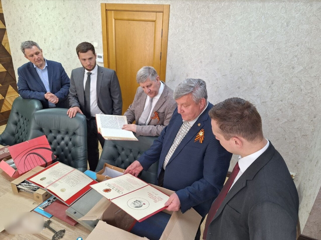 архіви азовсталі